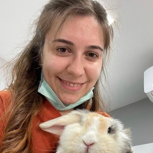 Veteriner Hekim Göknur Yetimler Irmak